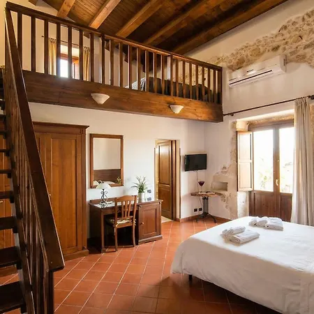 Hotel Lady Lusya 4*